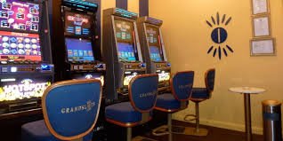Tampilan antarmuka responsif dari situs hiburan ontogel di berbagai perangkat mobile